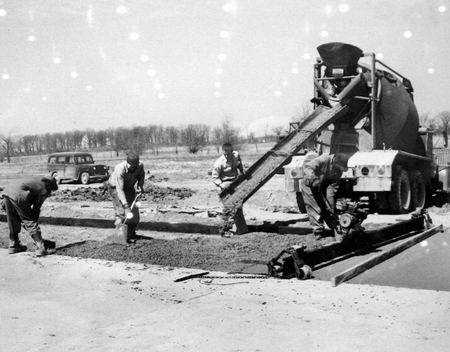 Motor City Dragway - Building The Strip